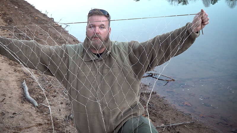 Making a 550 Cord Gill Net - Survival Dispatch